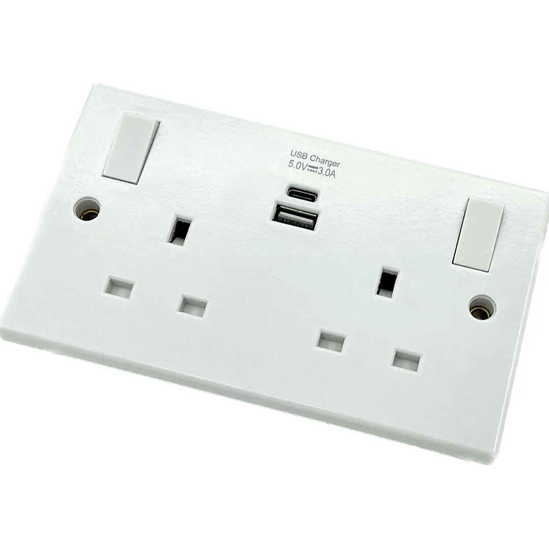2 Gang Switched Socket with USB A+C